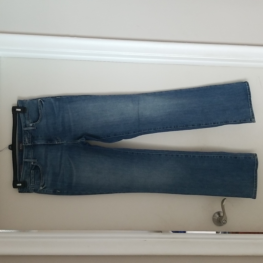 NYDJ size 8 Barbara Bootcut Jeans